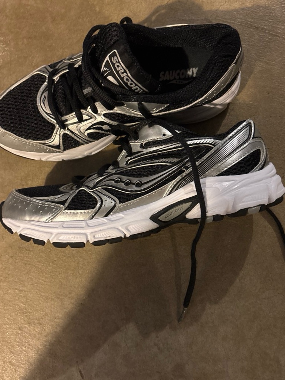 Saucony Men’s Black & Silver Athletic Running Sneakers